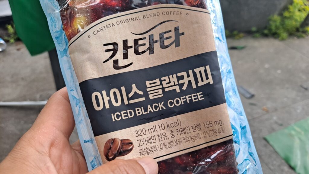 아메리카노 나트륨 비교를 위해 준비한 편의점 커피 사진