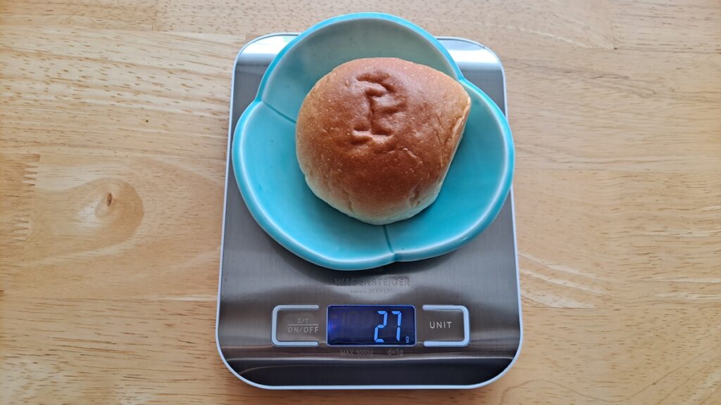 모닝빵 1개의 무게는 대체적으로 27g